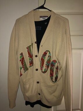 Akoo cardigan M no flaws